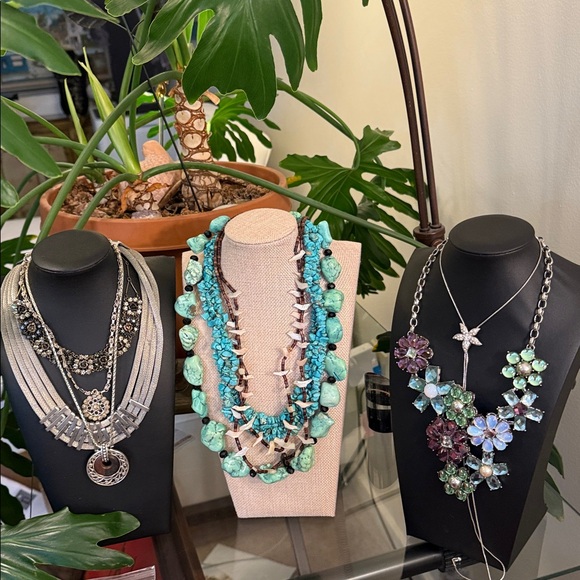 Come dig with me. Unlisted gorgeousness in every price range. - Picture 3 of 17